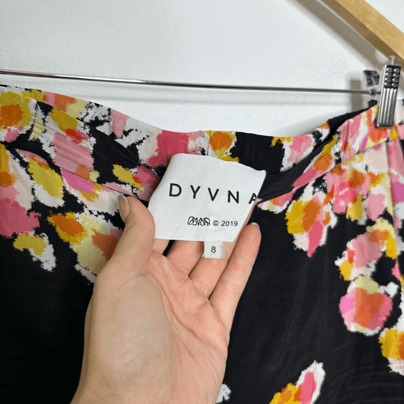 DYVNA 100% Silk Floral Printed Harem Ankle Pant Black womens 8 - Picture 3 of 4